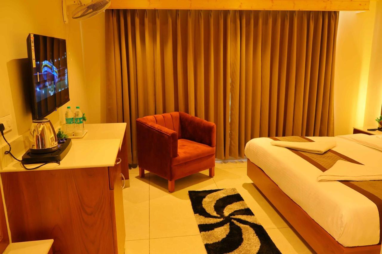 Sa-Ba Manali Inn, Mall Road Exterior photo